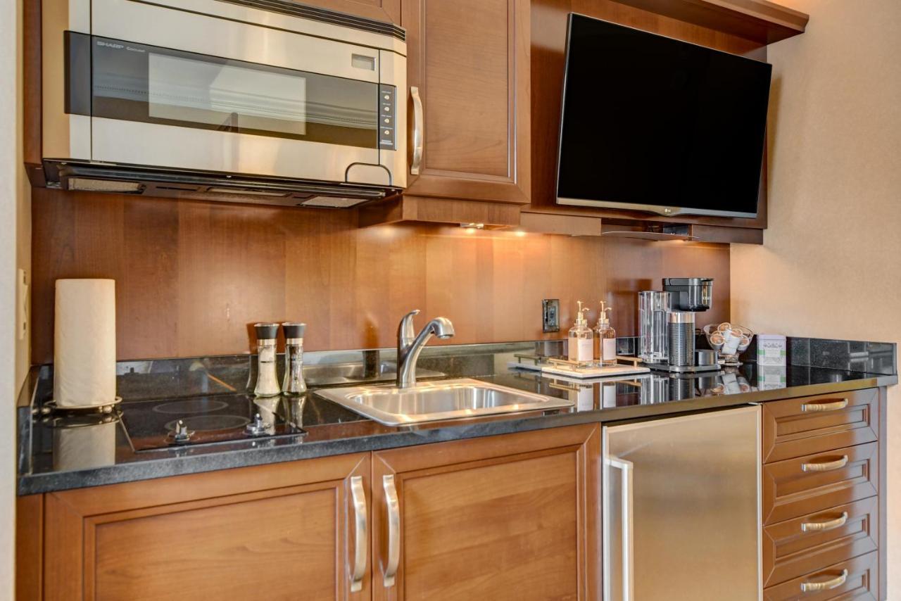 Balcony Full Strip View Suite Mgm Signature Free Valet ลาสเวกัส ภายนอก รูปภาพ