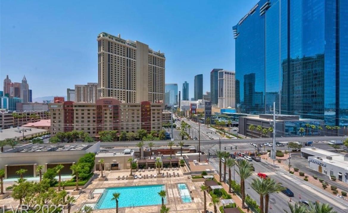 Balcony Full Strip View Suite Mgm Signature Free Valet ลาสเวกัส ภายนอก รูปภาพ