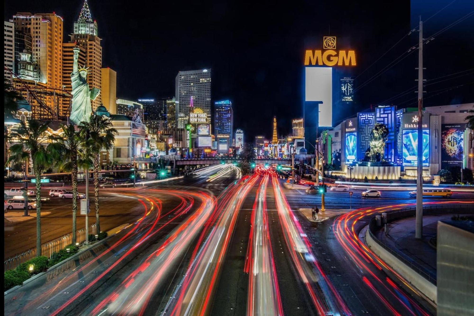 Balcony Full Strip View Suite Mgm Signature Free Valet ลาสเวกัส ภายนอก รูปภาพ